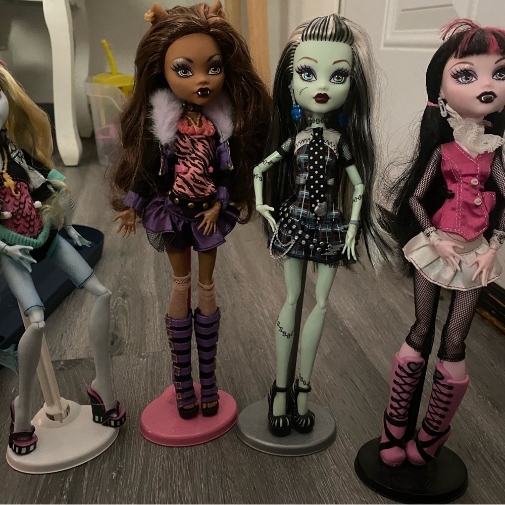 Monster high dolls